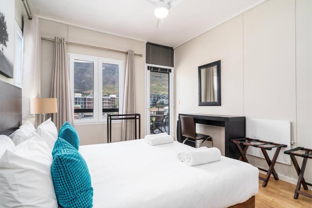 Apartment 2 Bedroom - Nightlife Explorer Cape Town